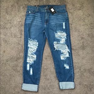 Fashion nova ripped jeans